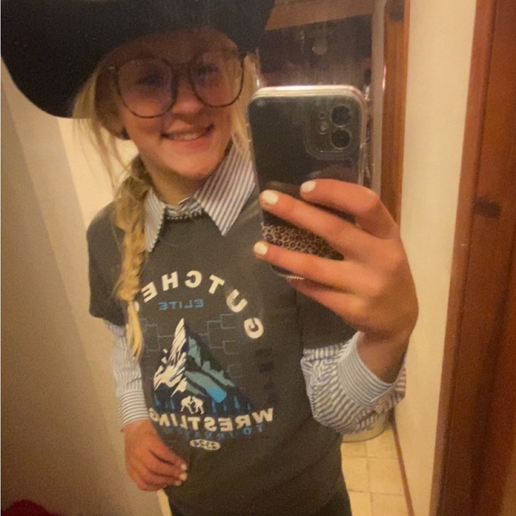 Meet your Posher, Mozzy - Picture 4 of 6